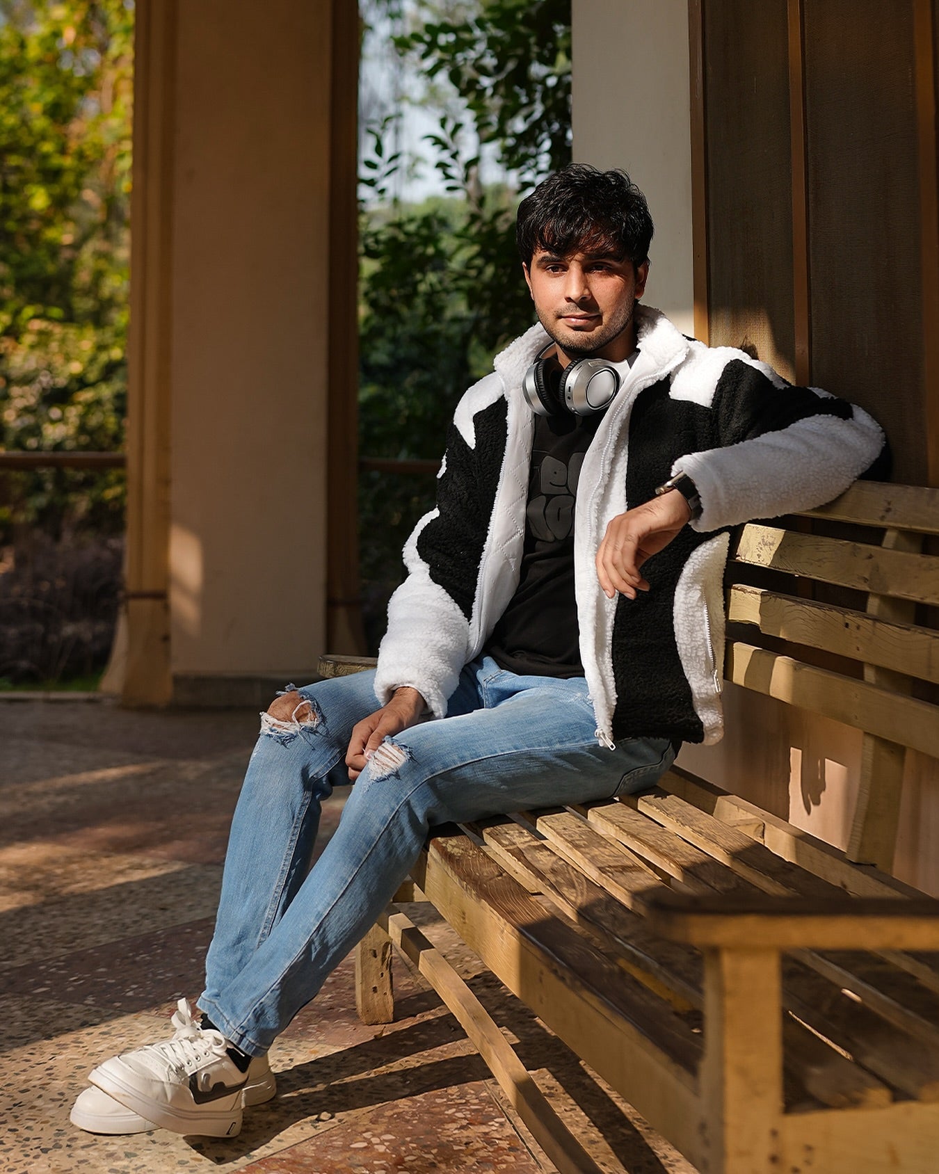 Unisex Black Sherpa Fleece Jacket Winter Wear for Men and Women in Pakistan